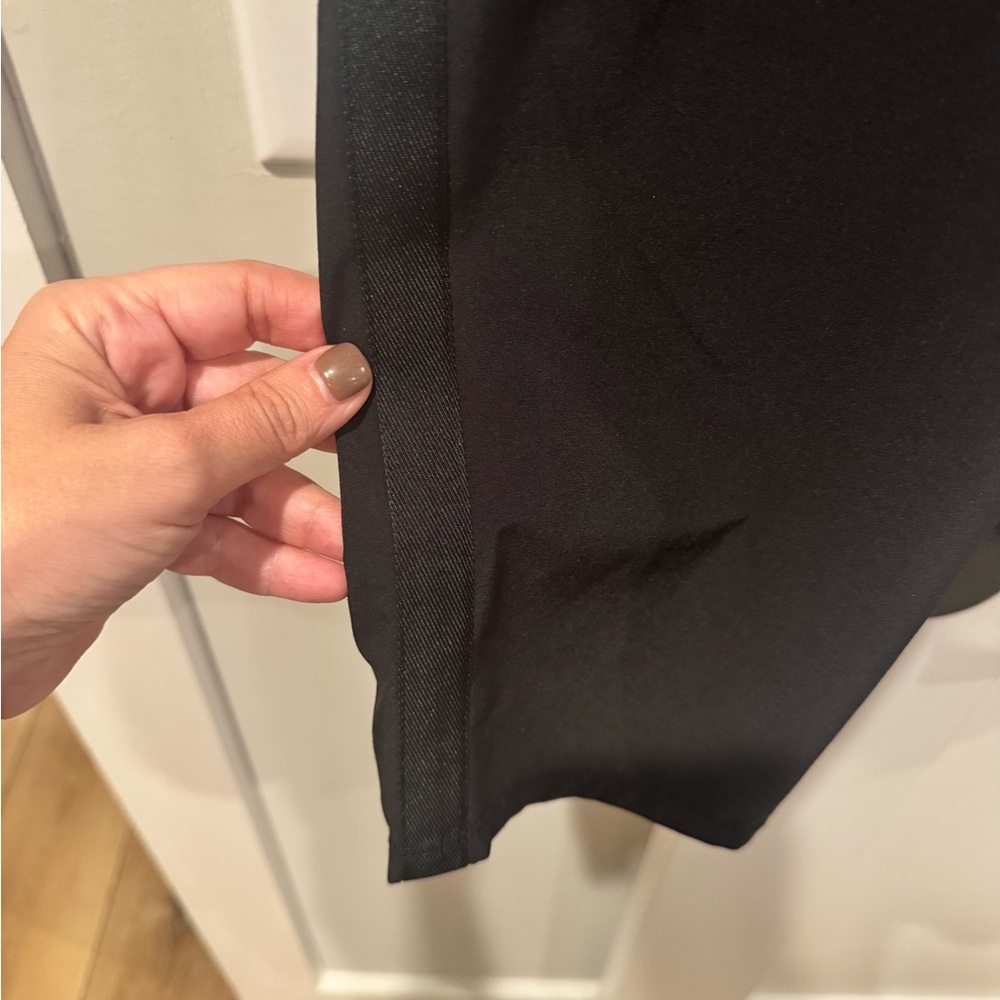Athleta womens  brookelynn midrise black Joggers - Picture 2 of 3